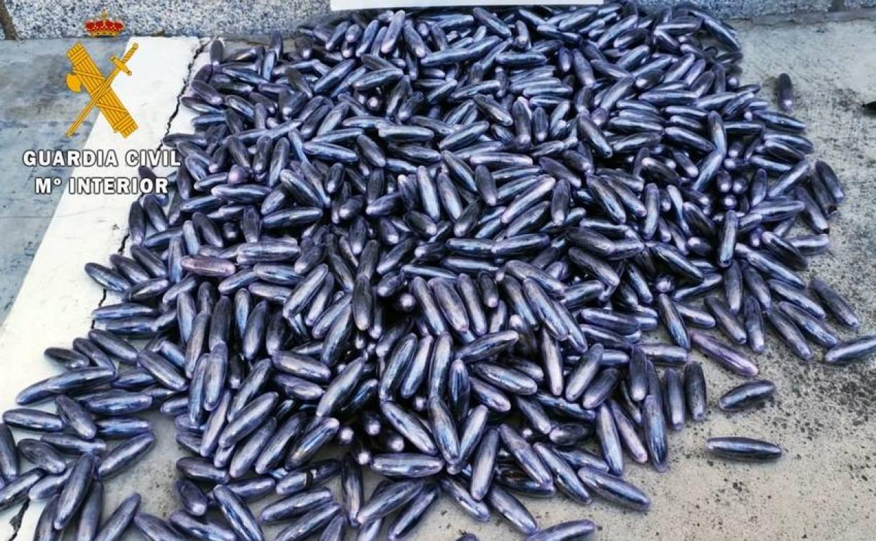 Localizan más de 10,5 kilos de hachís en la rueda de repuesto de un turismo que circulaba por la A-66