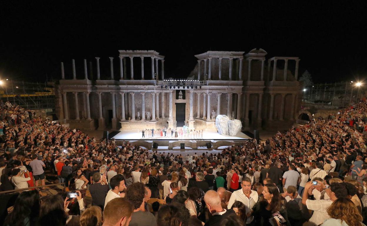 Representación de una obra de teatro en el Teatro Romano.