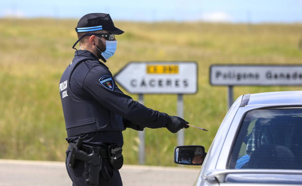 Control policial en Cáceres.