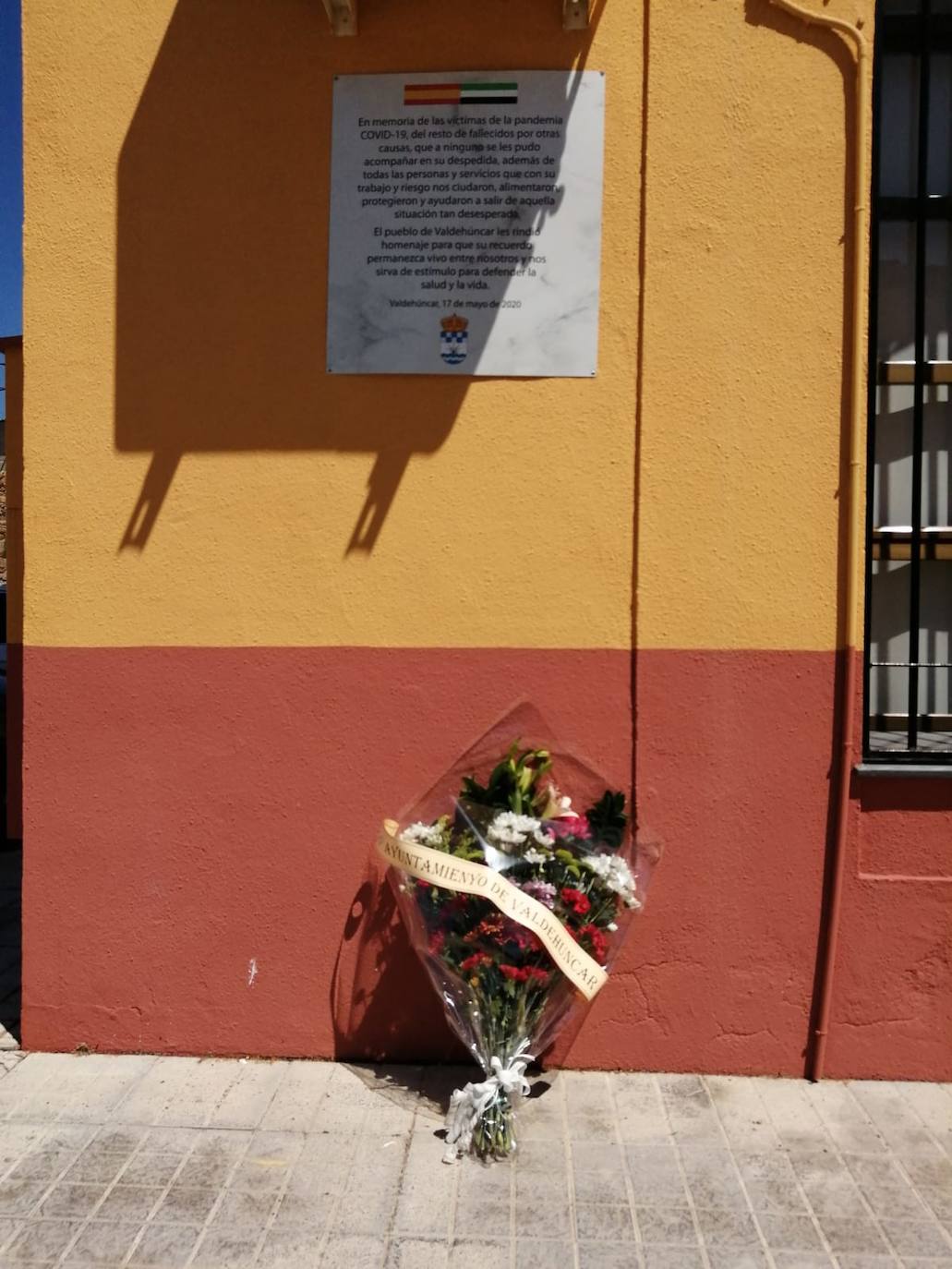 Fotos: Valdehúncar homenajea a las víctimas del COVID-19