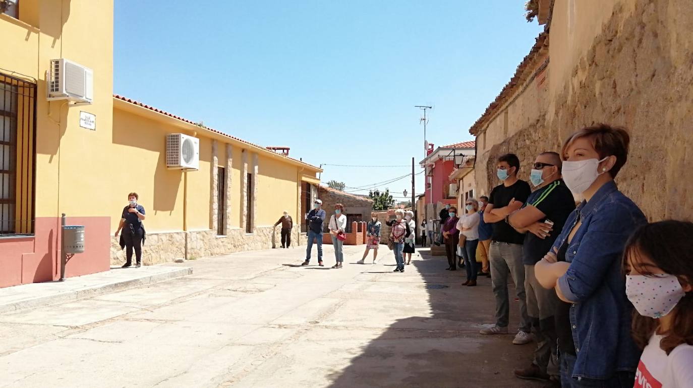 Fotos: Valdehúncar homenajea a las víctimas del COVID-19