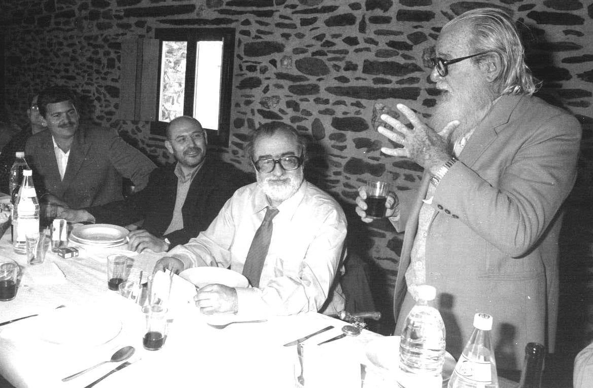 Gallo agradeciendo el premio junto a Manuel Veiga.