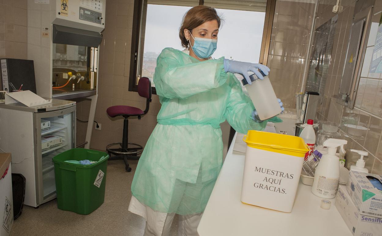 Cuatro de los cinco nuevos positivos son importados de otras regiones