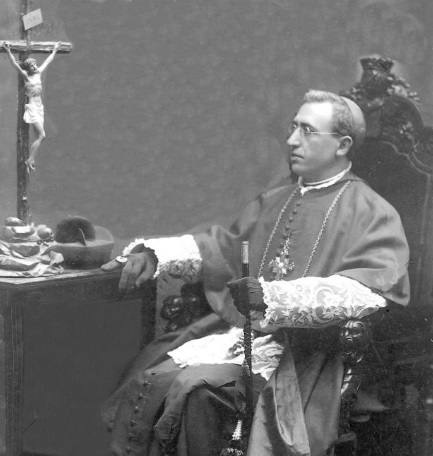 El obispo de Plasencia Ángel Regueras al que echó la culpa el sacerdote asesino.