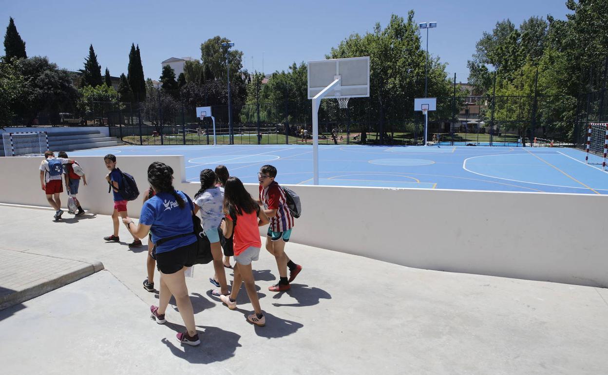 Imagen de archivo de un campamento urbano. 