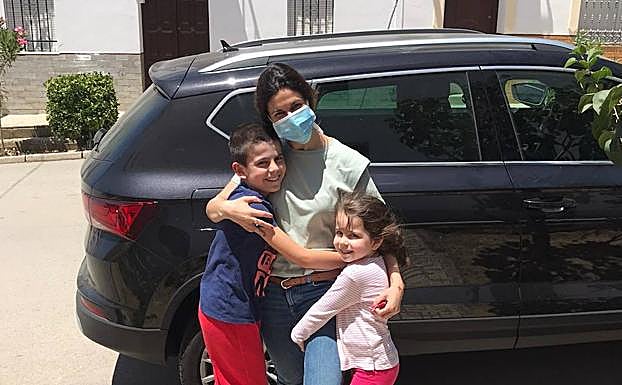 Belén Marín con sus sobrinos.