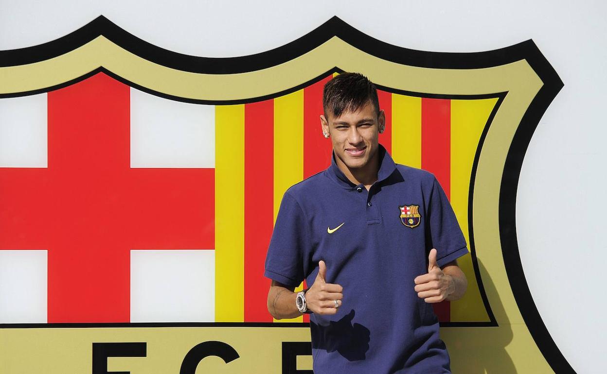 Neymar, el día de su presentación con el Barça. 
