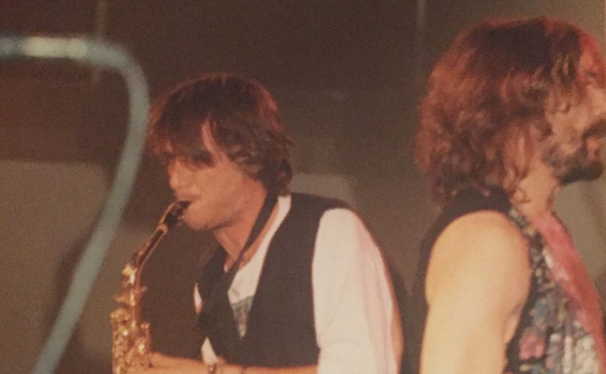 Selu en su etapa en Extremoduro.