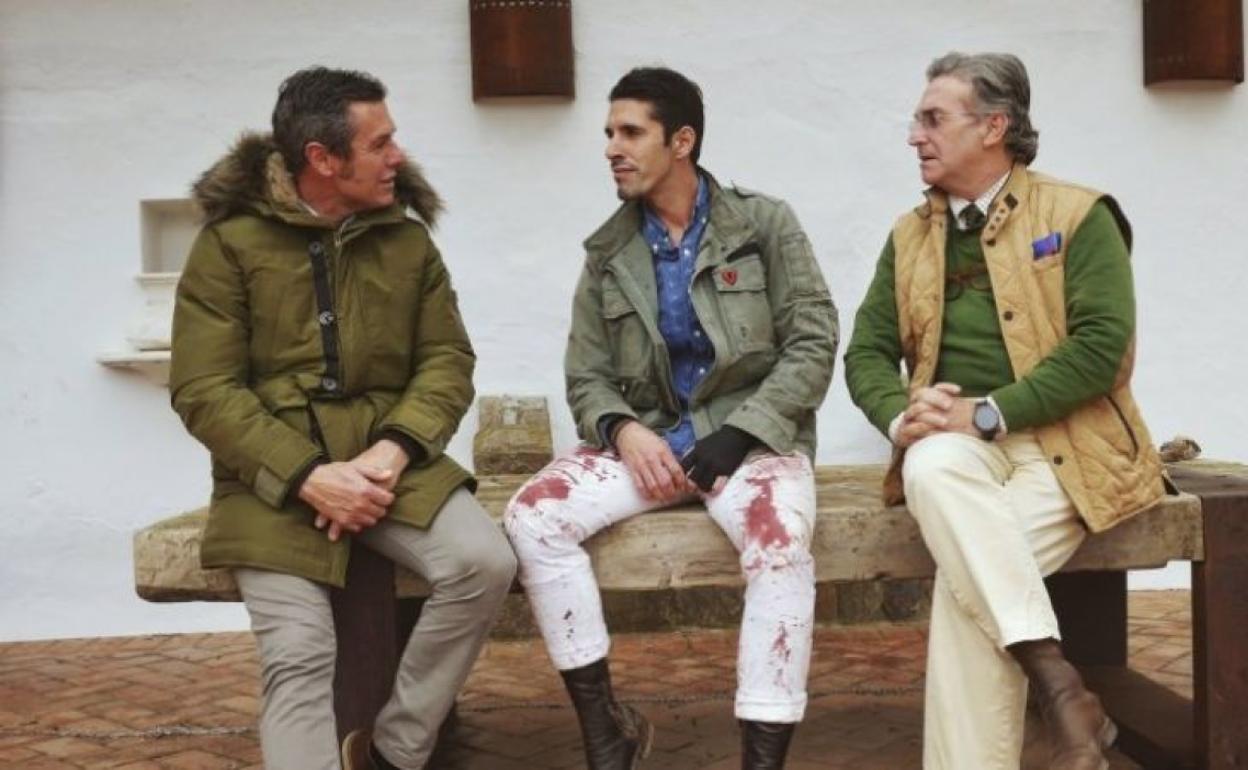 Joselito, Talavante y Joaquín Ramos, tras darse a conocer el acuerdo de apoderamiento.