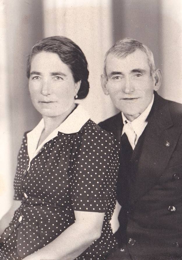 El emigrante de Guijo de Galisteo Ignacio Paniagua con su mujer