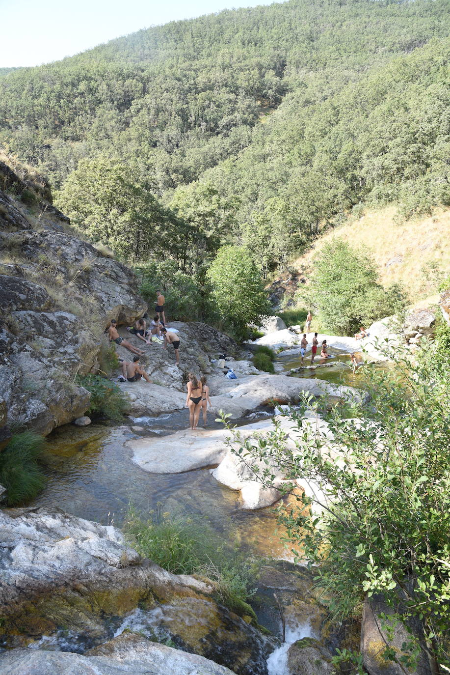 Fotos: Tres charcas en el pueblo de Hervás