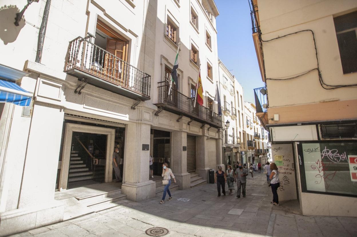 Edificio de Pintores 10 donde la Diputación instalará el centro de referencia para la innovación. 