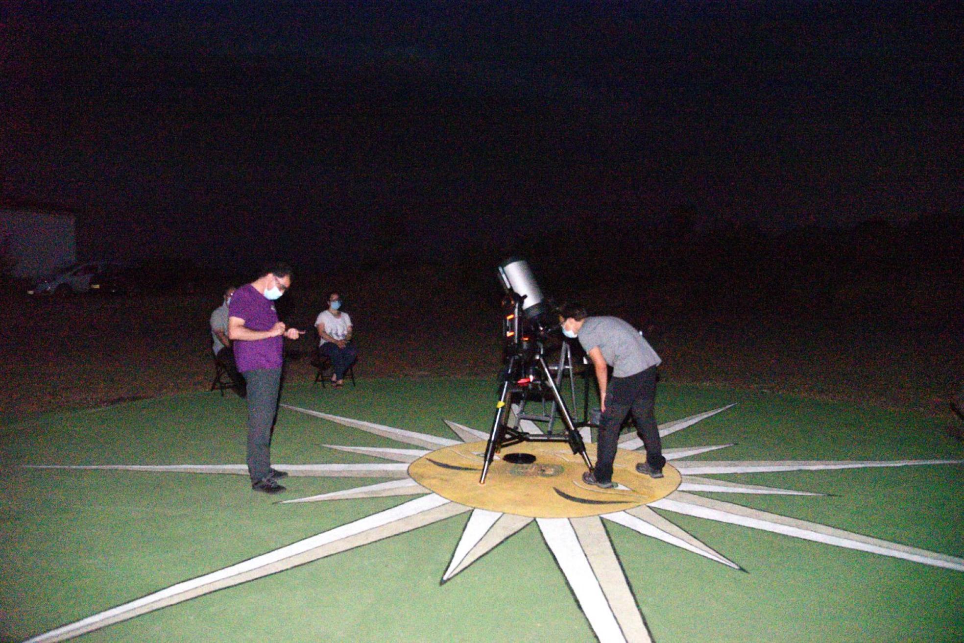 El observatorio dispone de tres telescopios. 