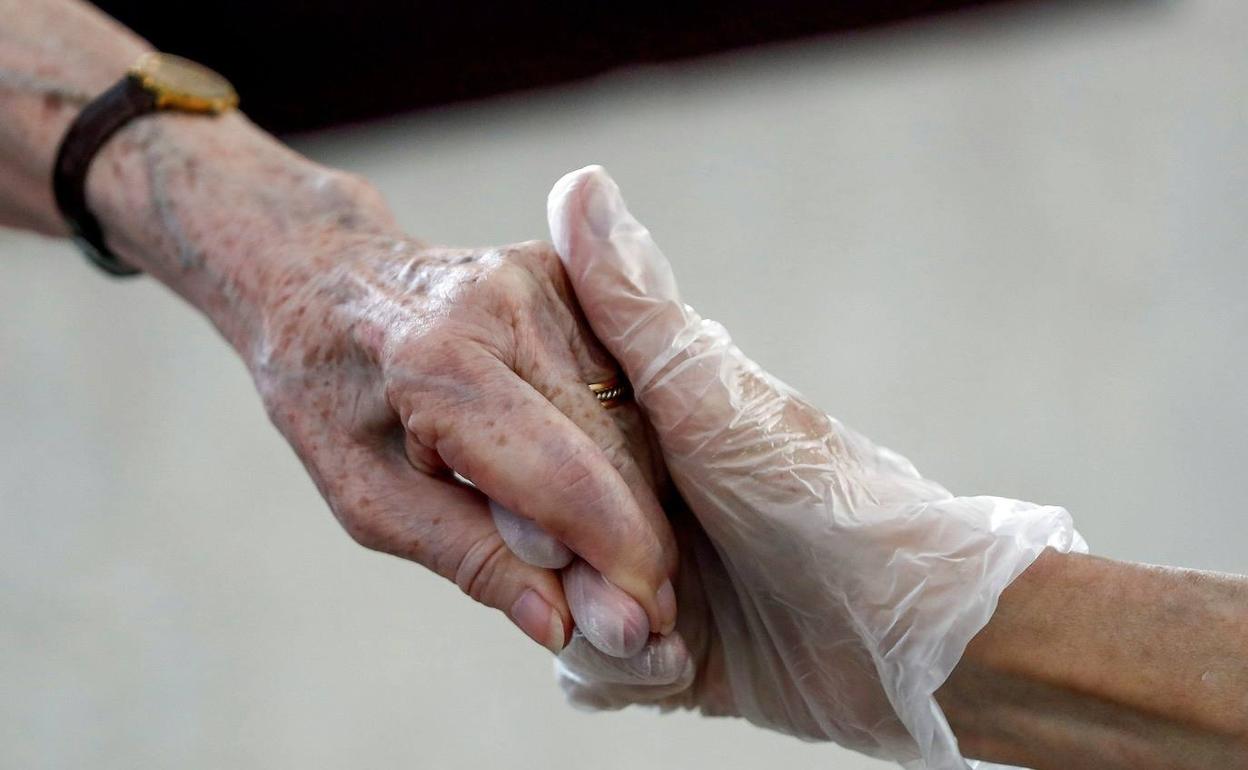 La aparición de nuevos casos elevan a doce las residencias afectadas por la covid-19