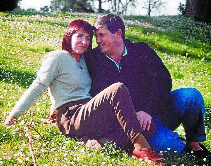 Juan Mari Jáuregui y su esposa Maixabel Lasa en una fotografía de archivo.