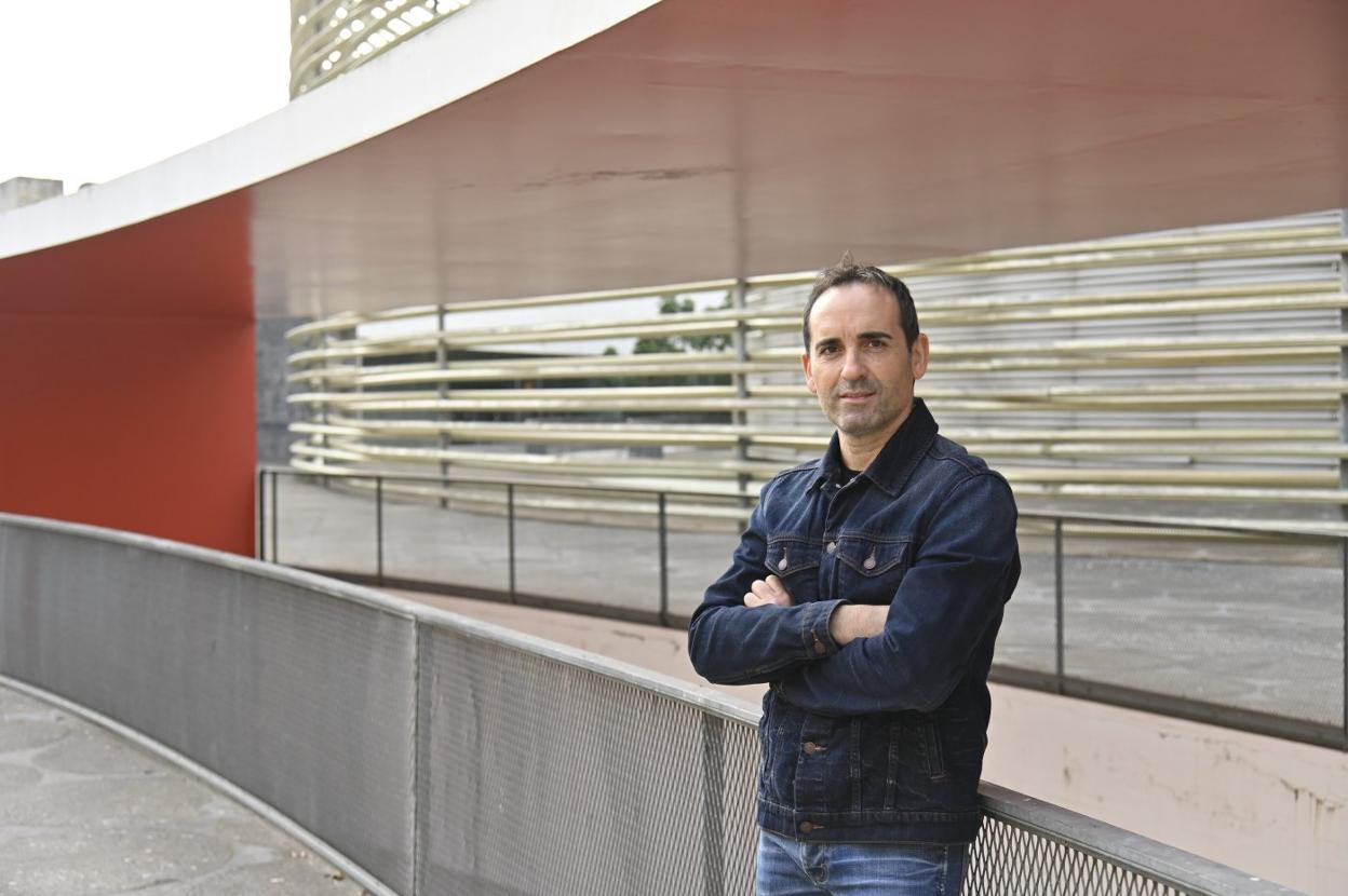 Esteban Morales, gerente de la Orquesta de Extremadura, en el Palacio del Congreso. 