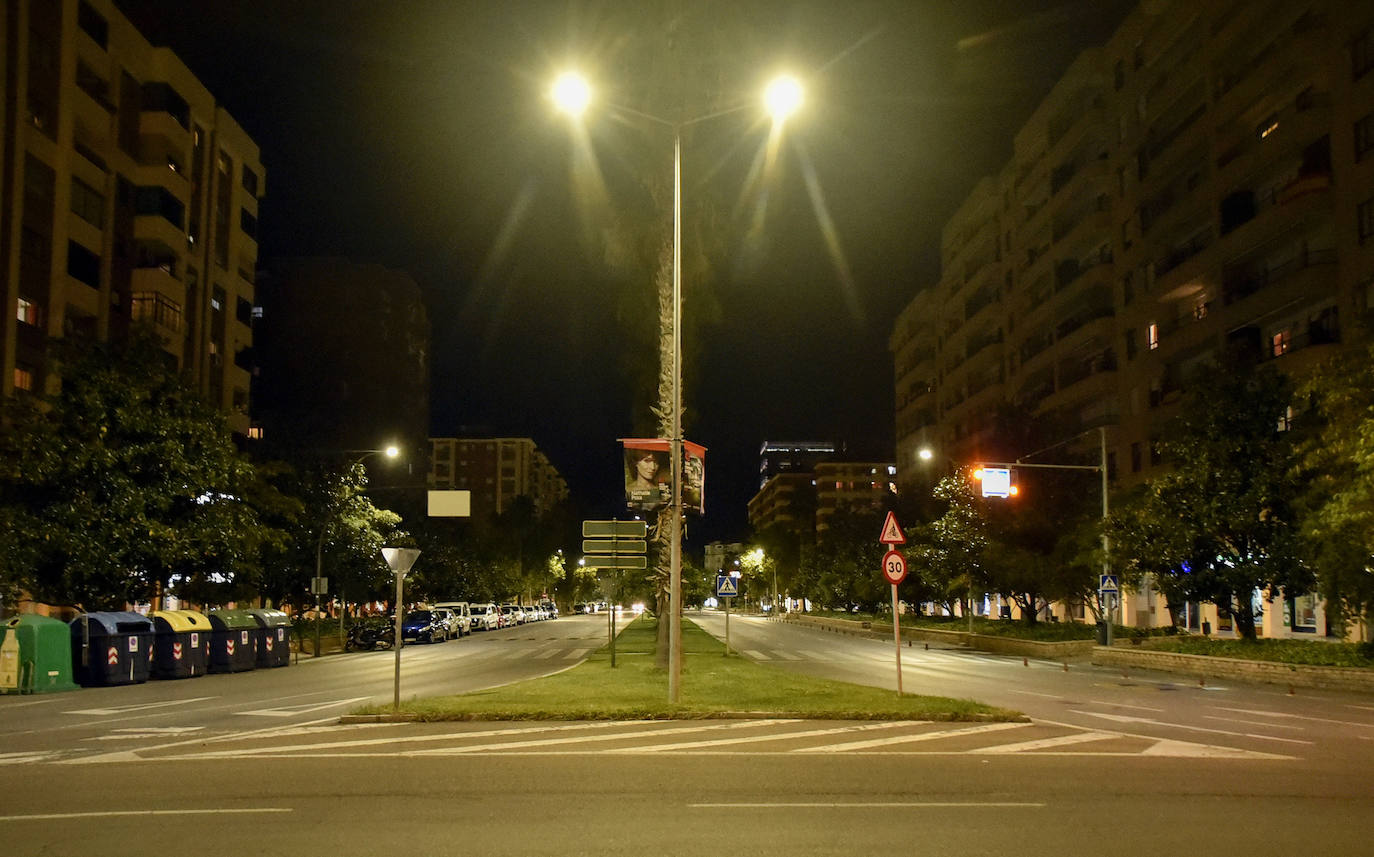 Fotos: Calles vacías en Cáceres y Badajoz por el toque de queda