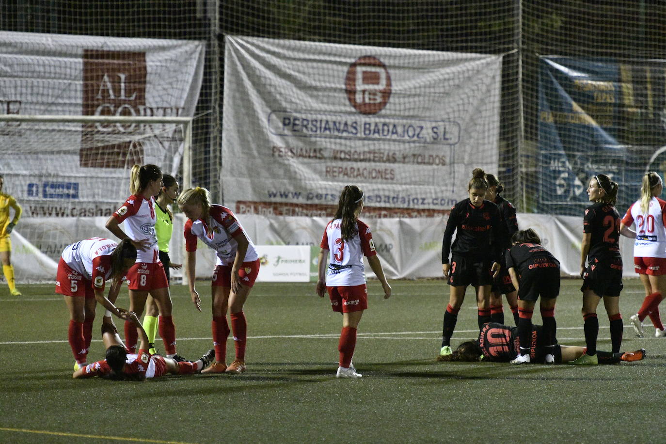 Fotos: La clase de la Real puede con la ilusión del Santa Teresa (0-4)