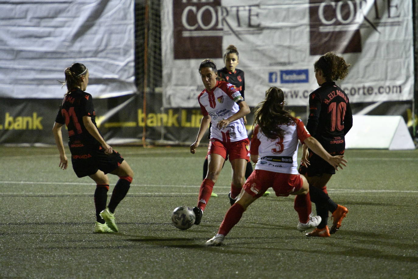 Fotos: La clase de la Real puede con la ilusión del Santa Teresa (0-4)