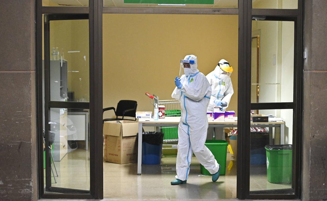 Extremadura vuelve a batir récord de contagios con 597 positivos y suma ocho fallecidos más