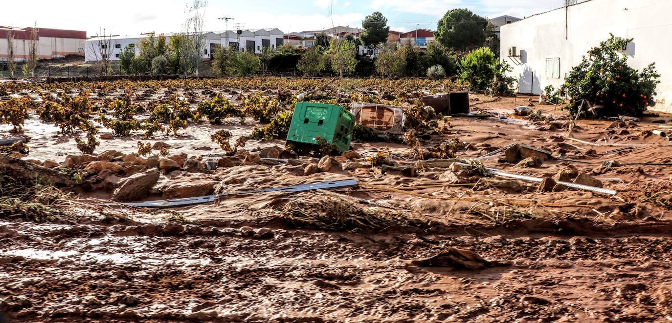 Desborde del arroyo de Valdemedel en Ribera del Fresno