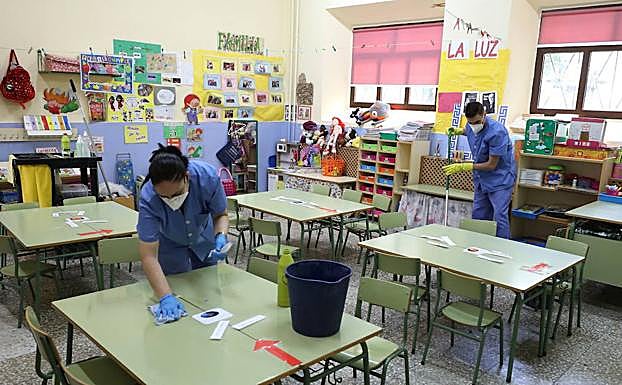 Los 400 alumnos de Alcuéscar retoman este martes la educación presencial