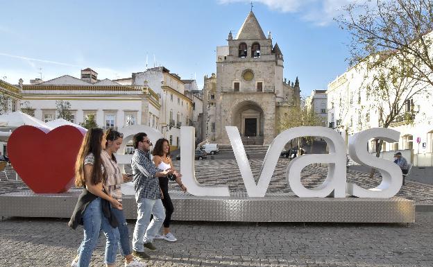 Elvas y Campomayor cerrarán restaurantes y comercios a las 13 horas a partir del próximo fin de semana