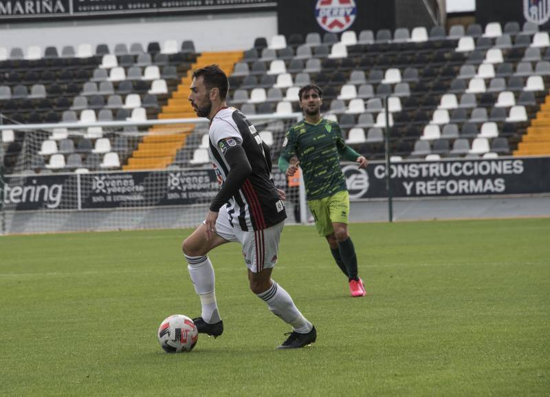 Fotos: El Badajoz presenta todas sus armas