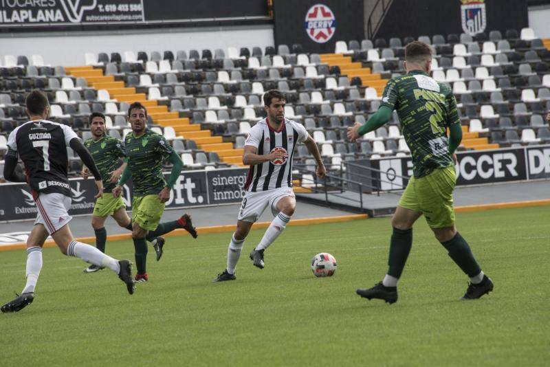 Fotos: El Badajoz presenta todas sus armas