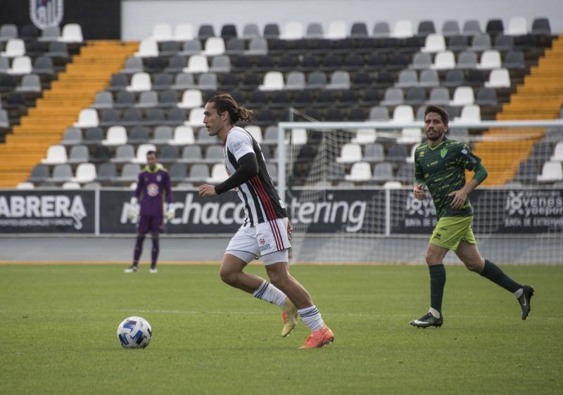 Fotos: El Badajoz presenta todas sus armas