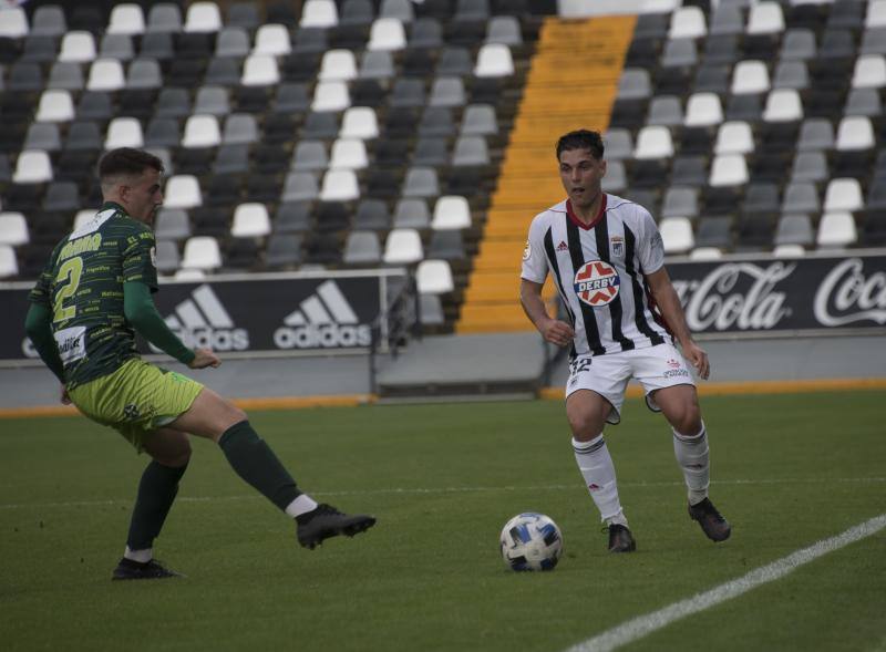 Fotos: El Badajoz presenta todas sus armas