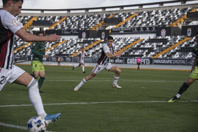 Fotos: El Badajoz presenta todas sus armas