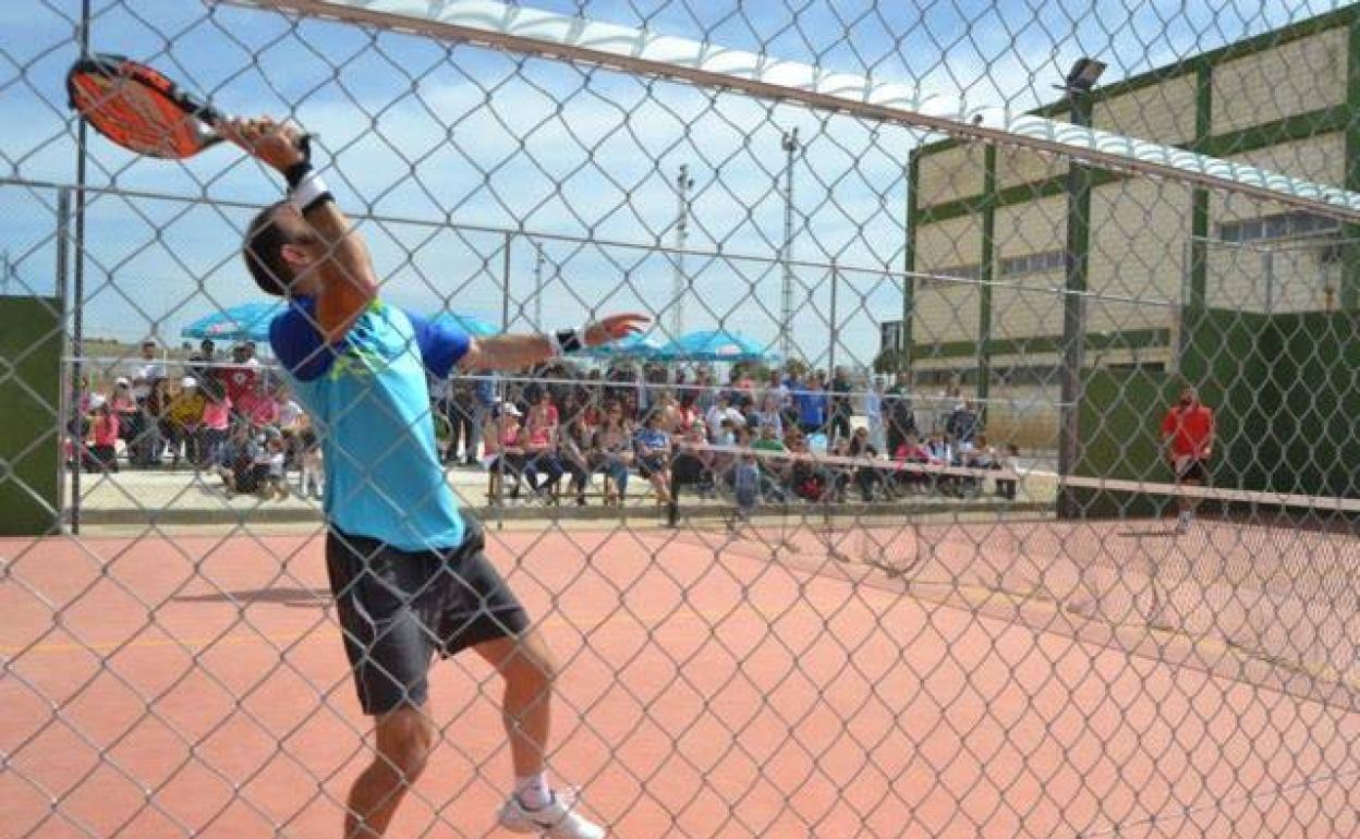 Foto de archivo de uno de los muchos torneos de pádel celebrados en Calamonte