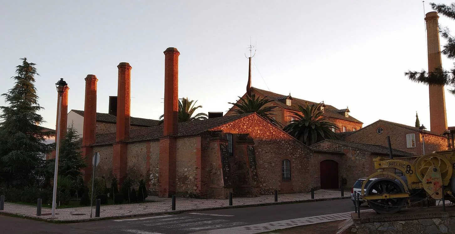 Antigua fábrica de harina, actual Casa de Cultura, declarada Bien de Interés Cultural (Villafranca de los Barros)