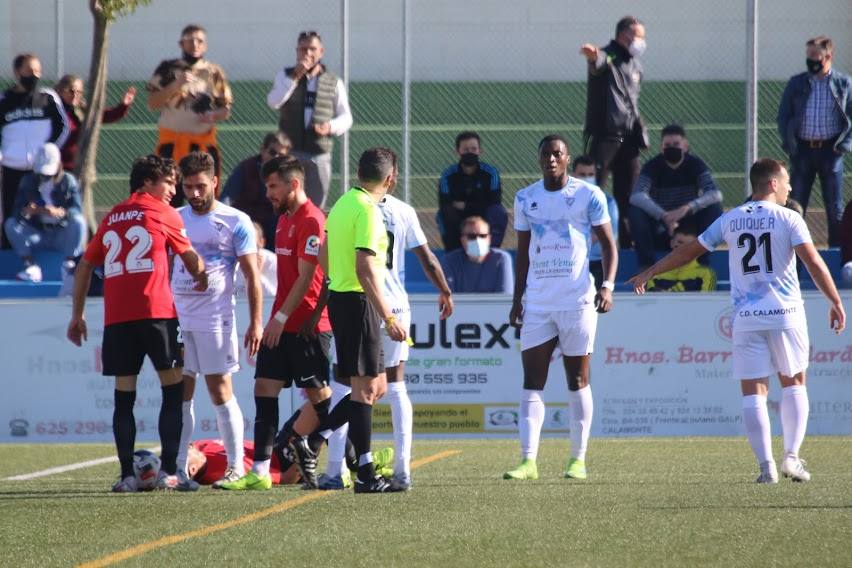 sLas gradas del municipal calamonteño volvieron a ser ocupadas por multitud de aficionados que respetaron la distancia de seguridad