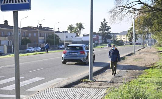 Una de las zonas donde no hay aceras. 