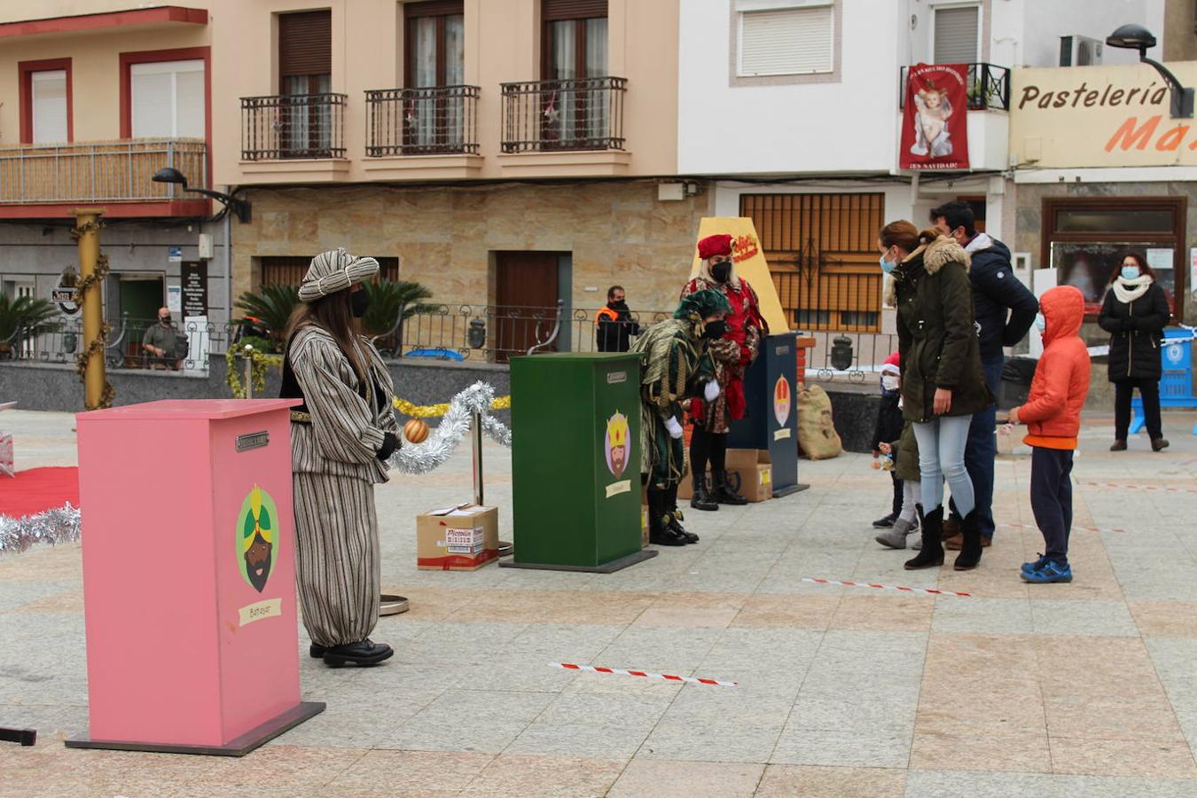 Las familias entraban por la calle San José...