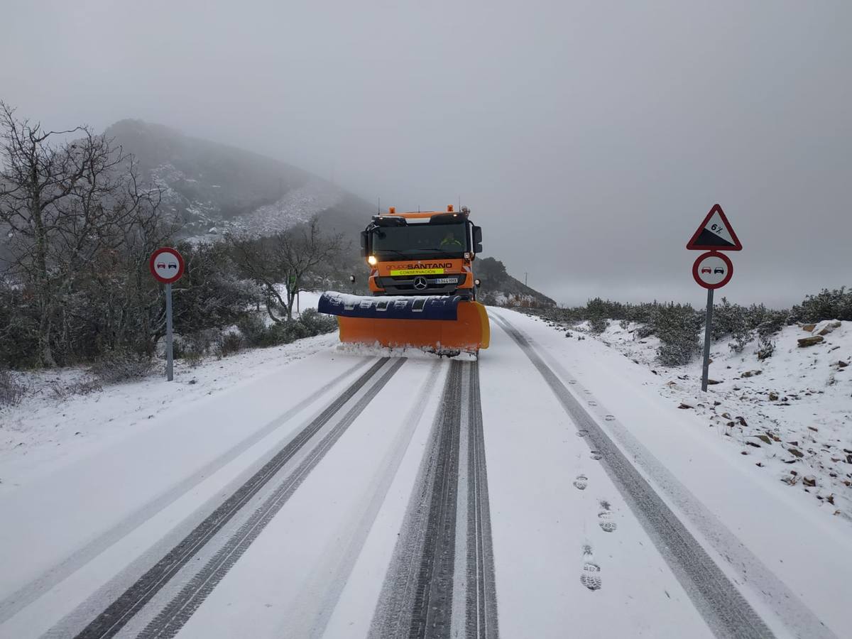 Nieve en Carretera Navezuela-Berzocana