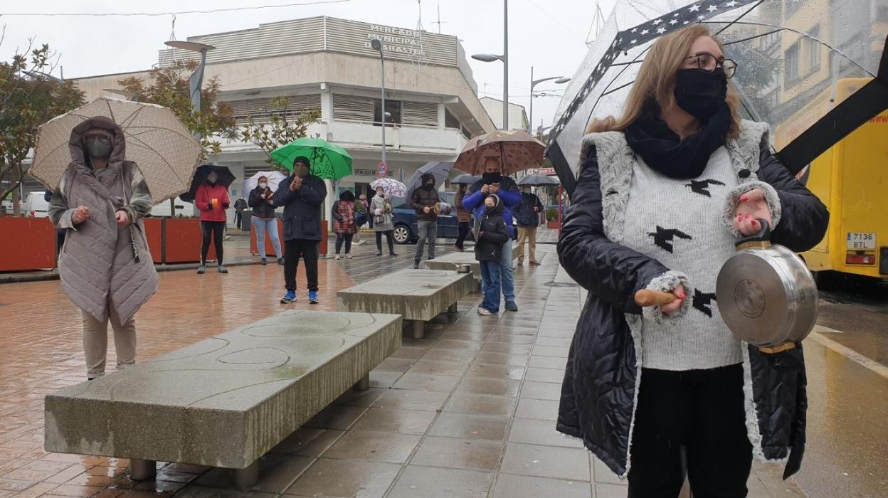 Cacerolada en Villanueva de la Serena. 