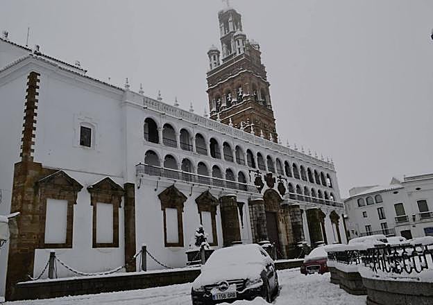 Nevada intensa de madrugada en Llerena 