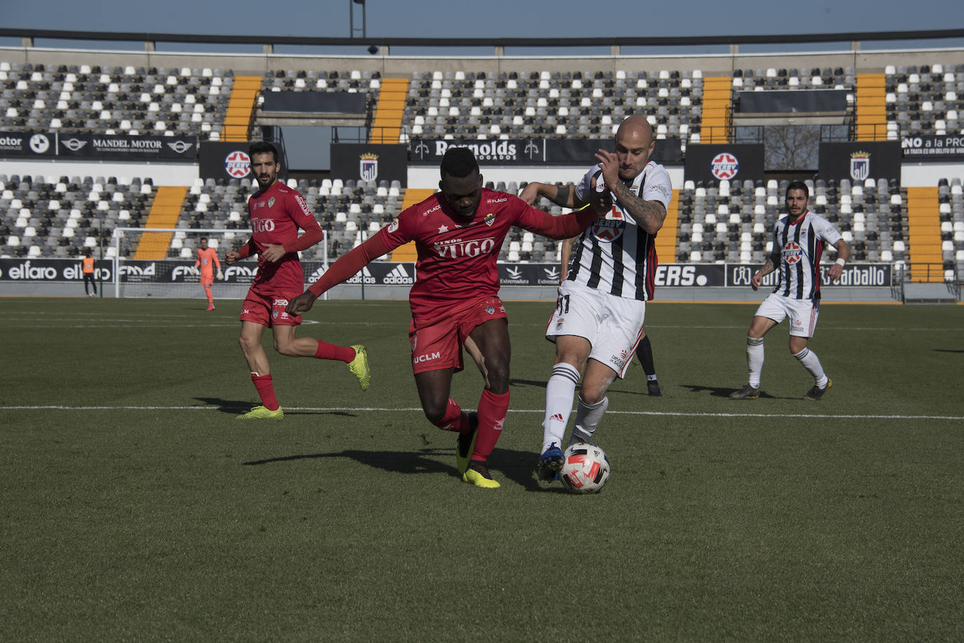 Fotos: Victoria del CD Badajoz ante el Socuéllamos