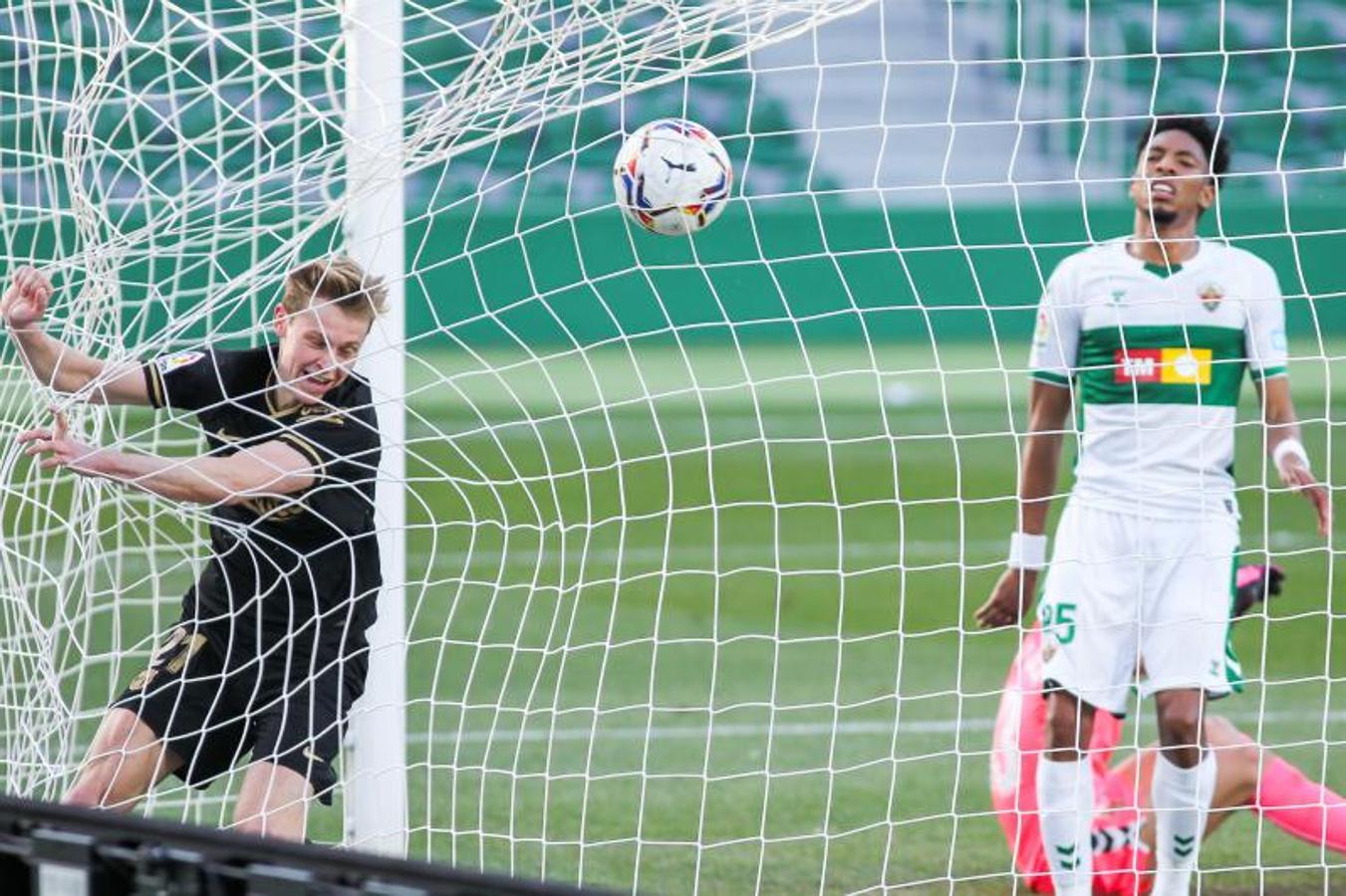 Fotos: Las mejores imágenes del Elche-Barcelona