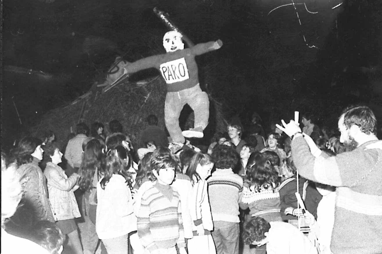 Celebración de las Candelas en la margen derecha del Guadiana de Badajoz, 1984