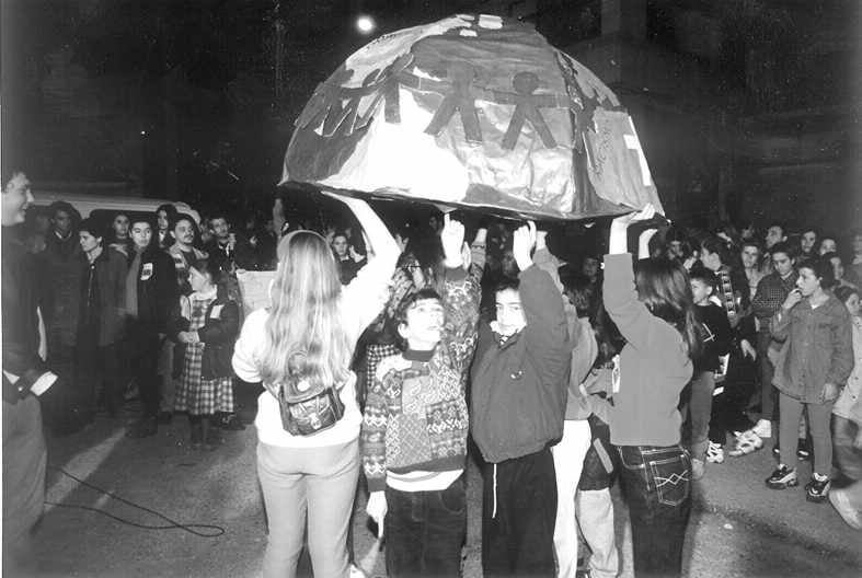 Celebración de las Candelas en la margen derecha del Guadiana de Badajoz, años 80.