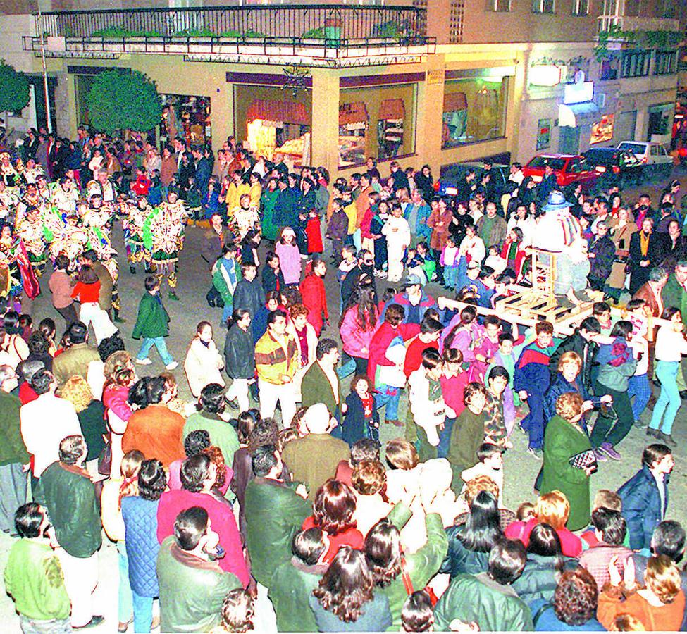 Desfile del Marimanta en Badajoz (años 90)