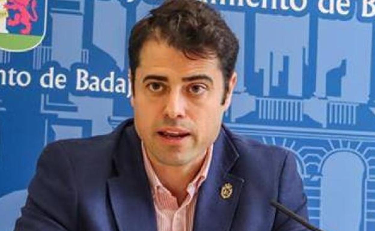 Alejandro Vélez.