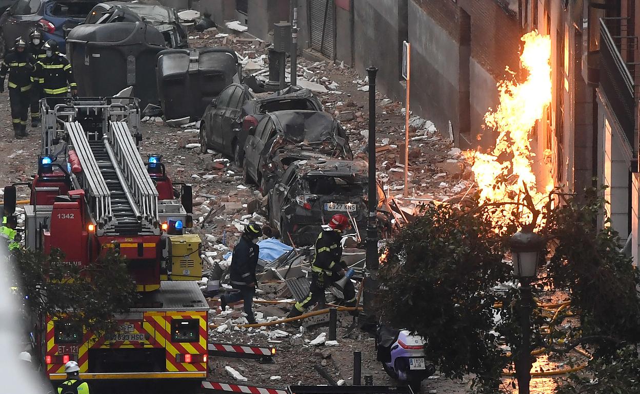 Estado en el que quedó la calle Toledo de Madrid tras la explosión.