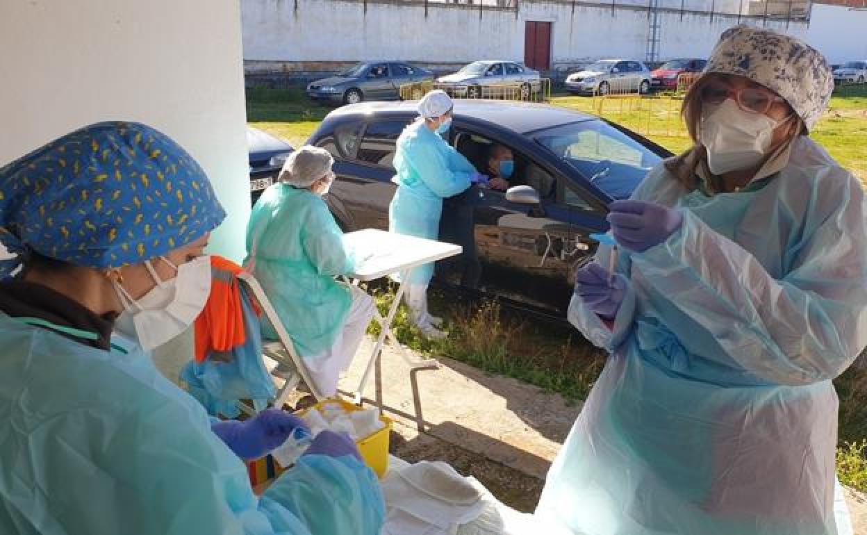 Vacunación de octogenarios en Campanario. 