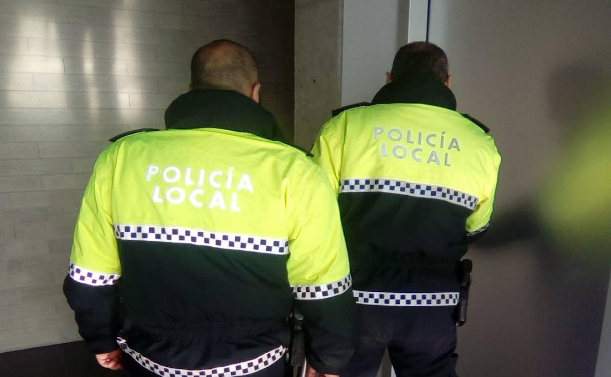 Comienzan las vacunaciones de los bomberos y policías locales de Badajoz