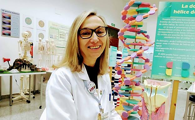 Inmaculada Espárrago en una de las salas del centro Experimenta.